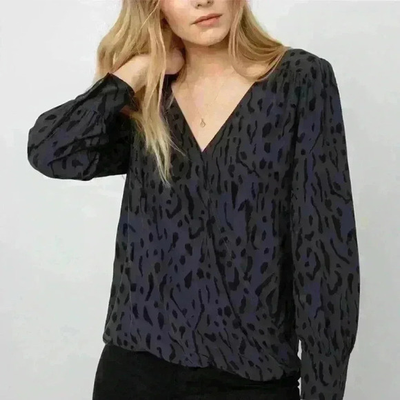 Rails Hillary Cheetah Top Size M - Picture 4 of 9